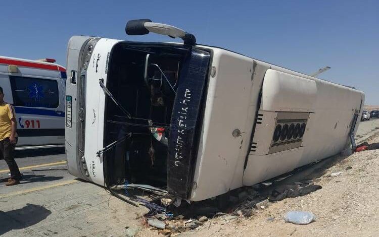 حادث تدهور حافلة على الصحراوي 1304202101
