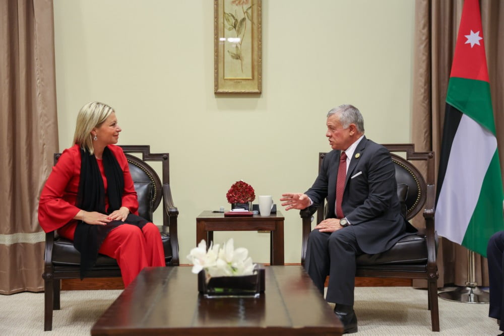 الملك عبدالله الثاني يلتقي الممثلة الخاصة للأمين العام للأمم المتحدة في العراق