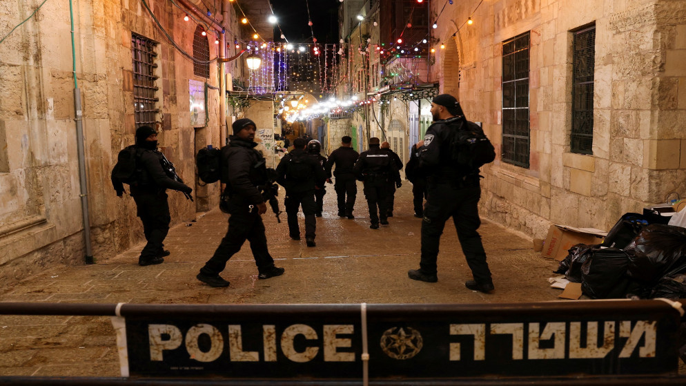 شرطة الاحتلال الاسرائيلي بالقرب من المسجد الاقصى