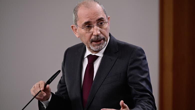 الصفدي: ما لم يتم وقف الحكومة الإسرائيلية المتطرفة فإن المنطقة ستسقط في الهاوية