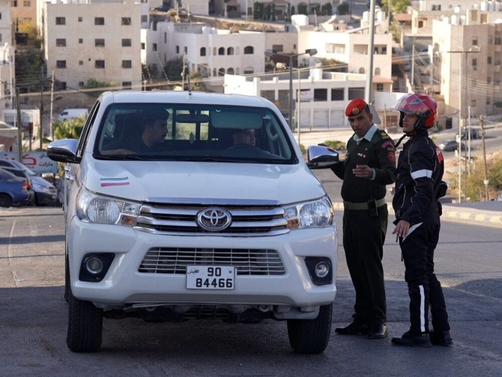 الشرطة العسكرية الملكية تطلق حملة “قيادة آمنة على الطرقات”