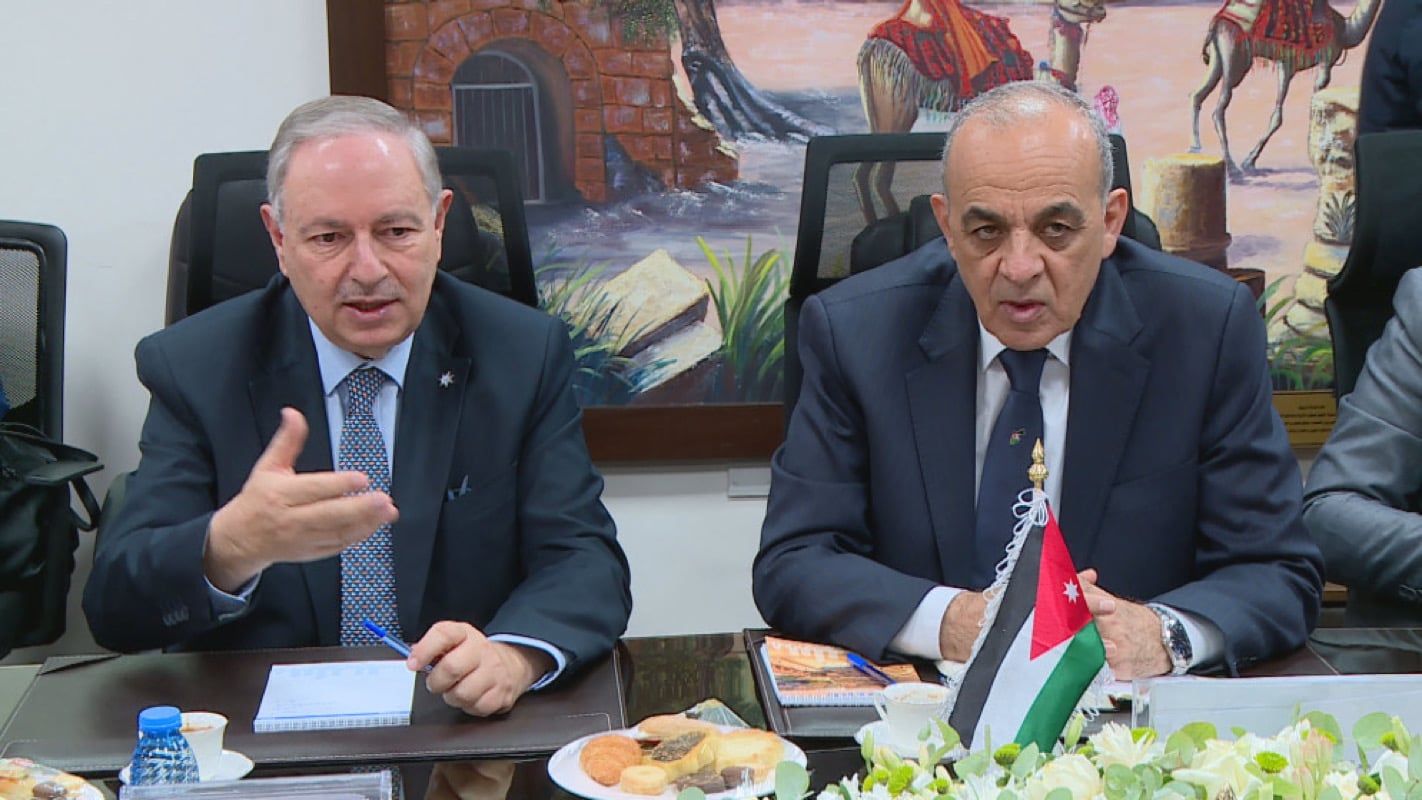 وزير السياحة والآثار، عماد حجازين، مع وزير السياحة والآثار الفلسطيني هاني الحايك