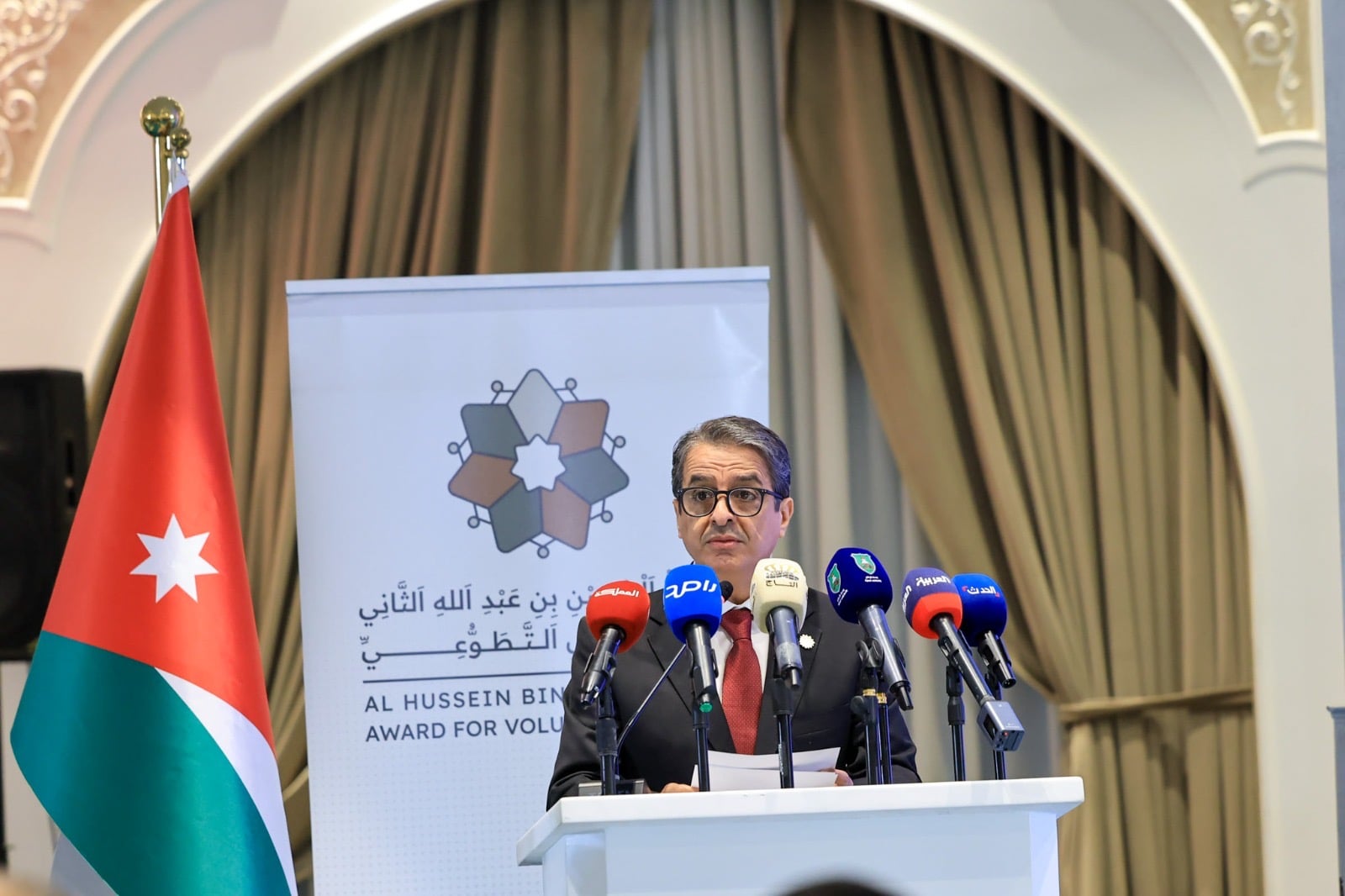 إطلاق أعمال الدورة الرابعة لجائزة الحسين بن عبدالله الثاني للعمل التطوعي وفتح باب الترشح لنيل الجائزة
