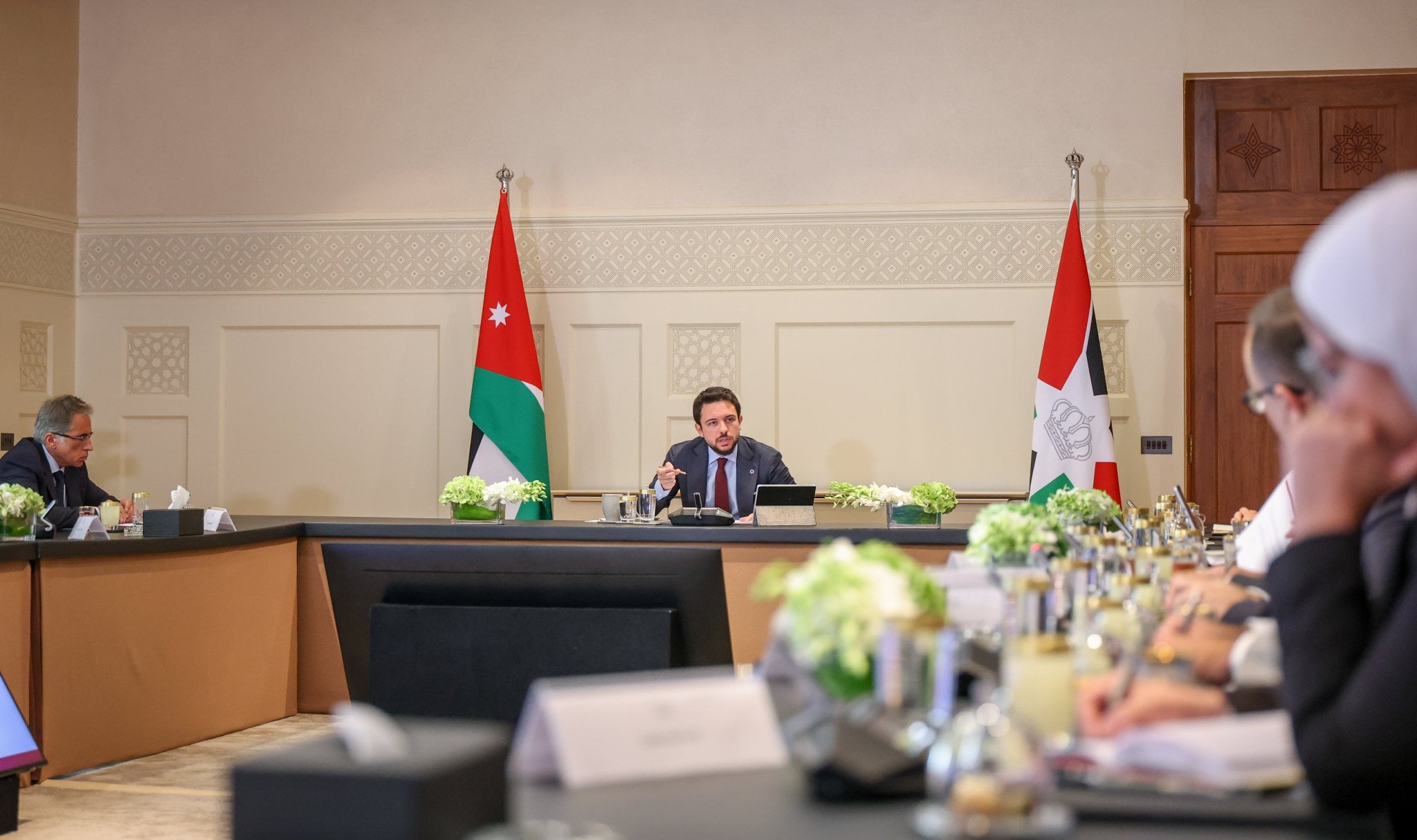 ولي العهد يترأس اجتماعا دوريا للمجلس الوطني لتكنولوجيا المستقبل ويطلع على خططه ومشاريعه