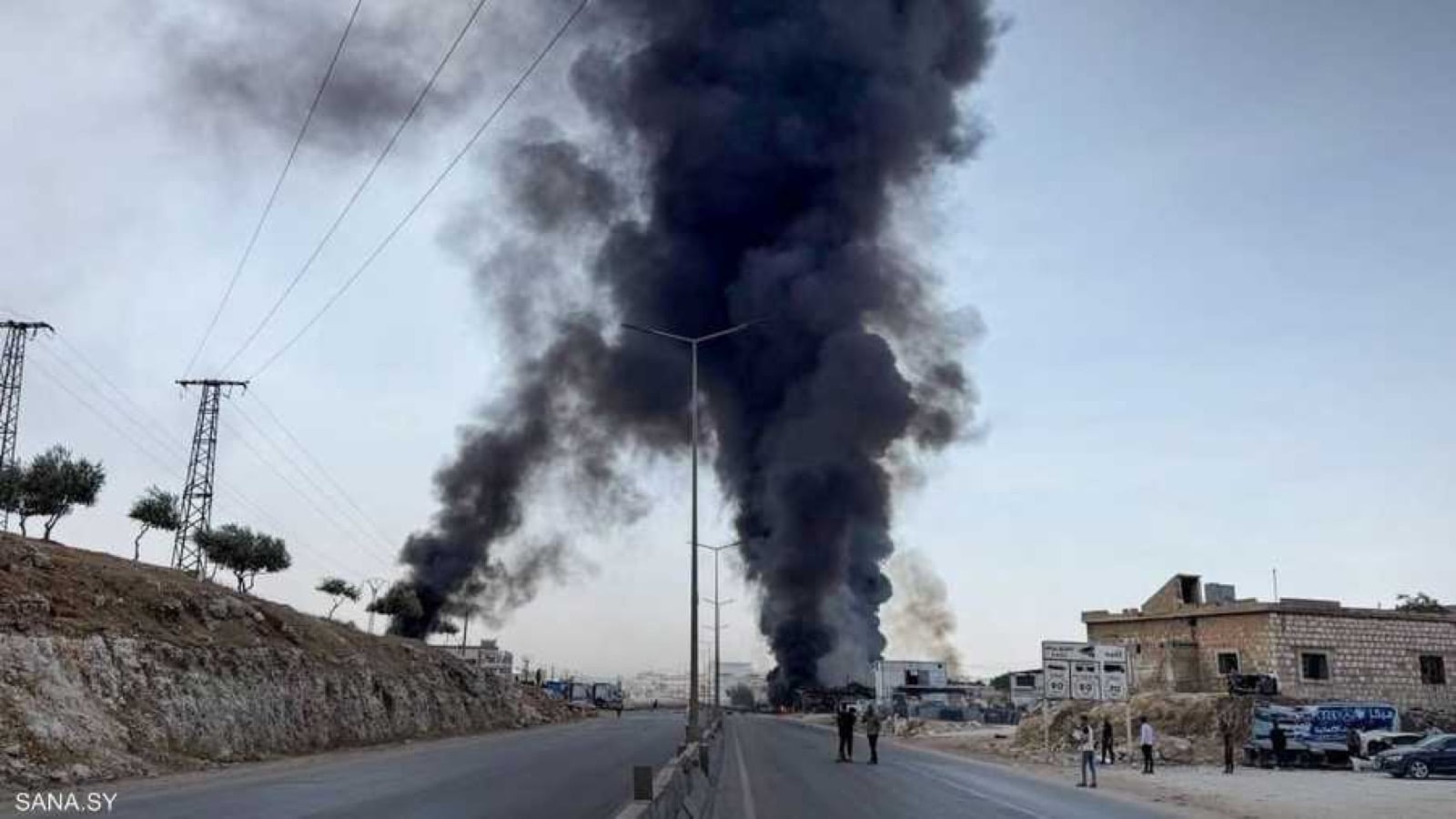 سوريا: 25 قتيلاً ومصاباً بانفجار مستودع أسلحة في سرمدا