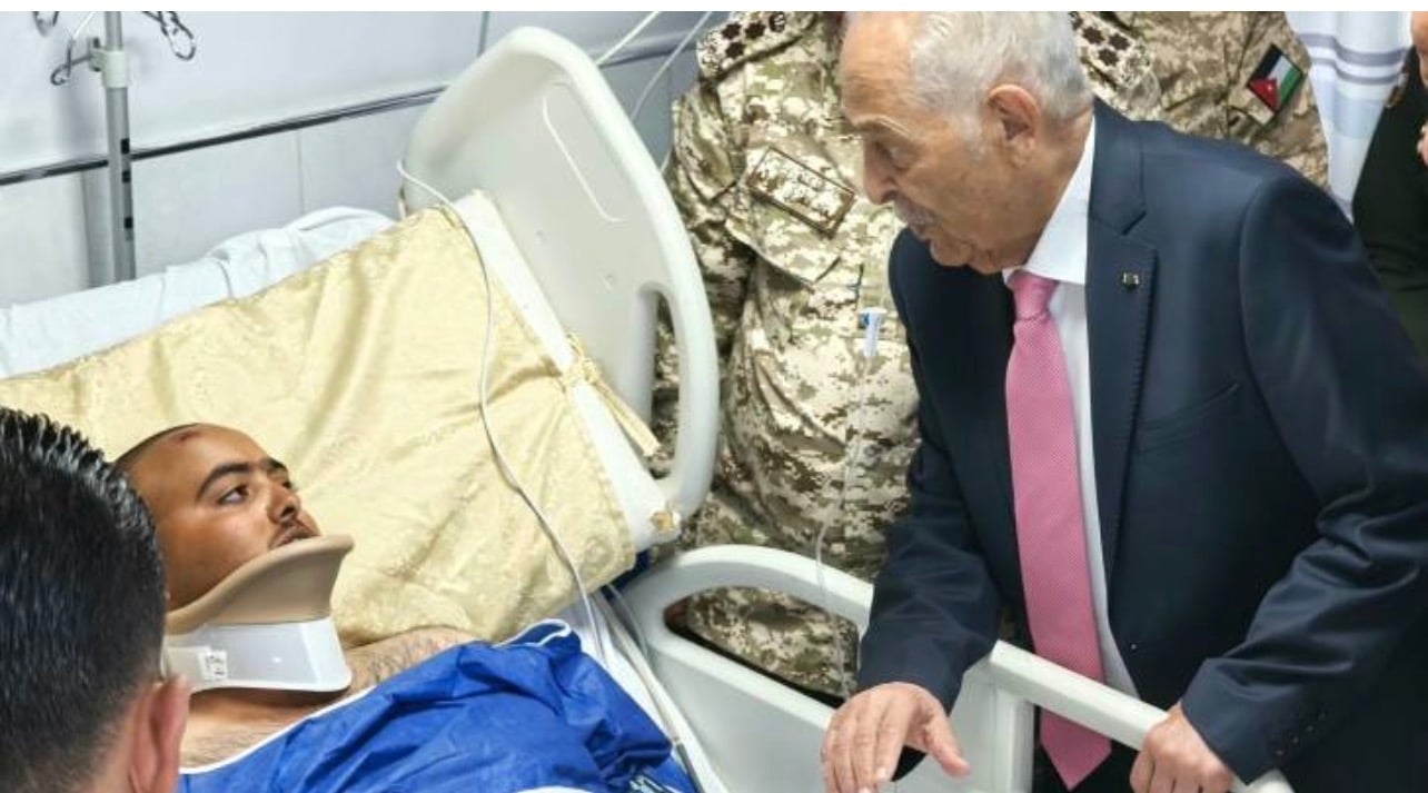 العيسوي يطمئن على صحة مصابي خدمة العلم