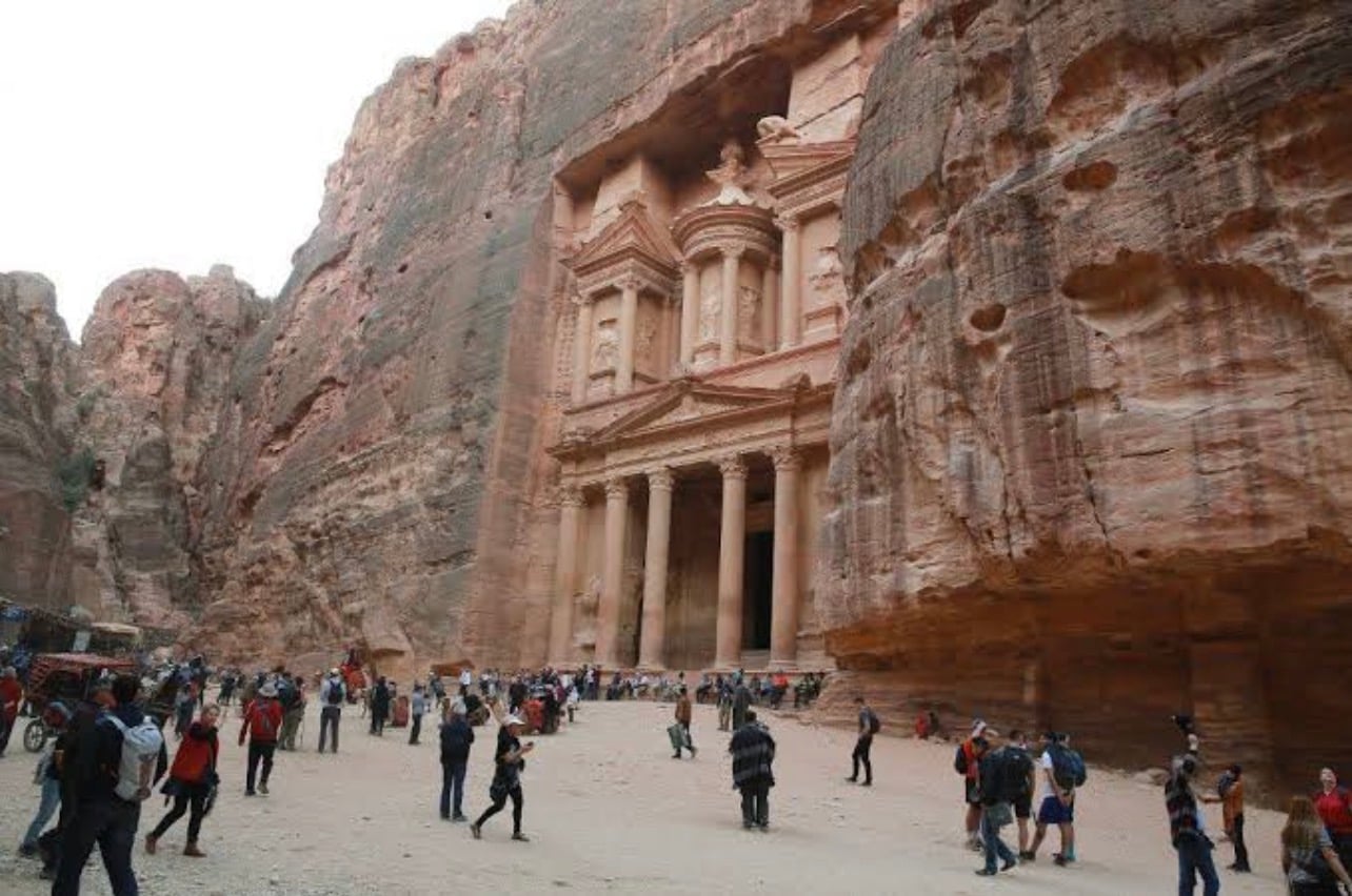 السواعير: أزمة السياحة في البترا مرتبطة بشكل رئيسي بتراجع حركة الطيران