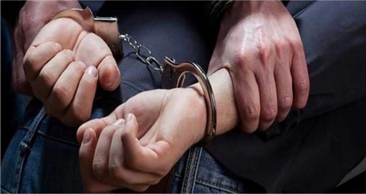 حملة أمنية على مطلوبين في الرمثا.. القبض على 7 أشخاص بينهم مصنفان خطران