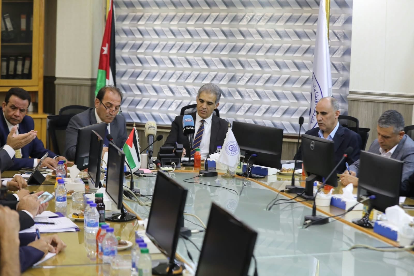 الضمان ونقابة المقاولين